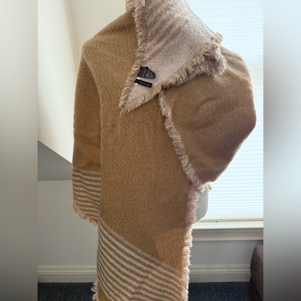 Ann Taylor Women’s Fringe Hem Blanket Shawl Wrap Scarf